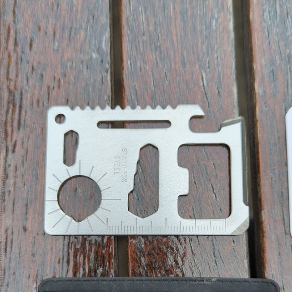 *FREE* Walet Multi Tool - Picture 1 of 4